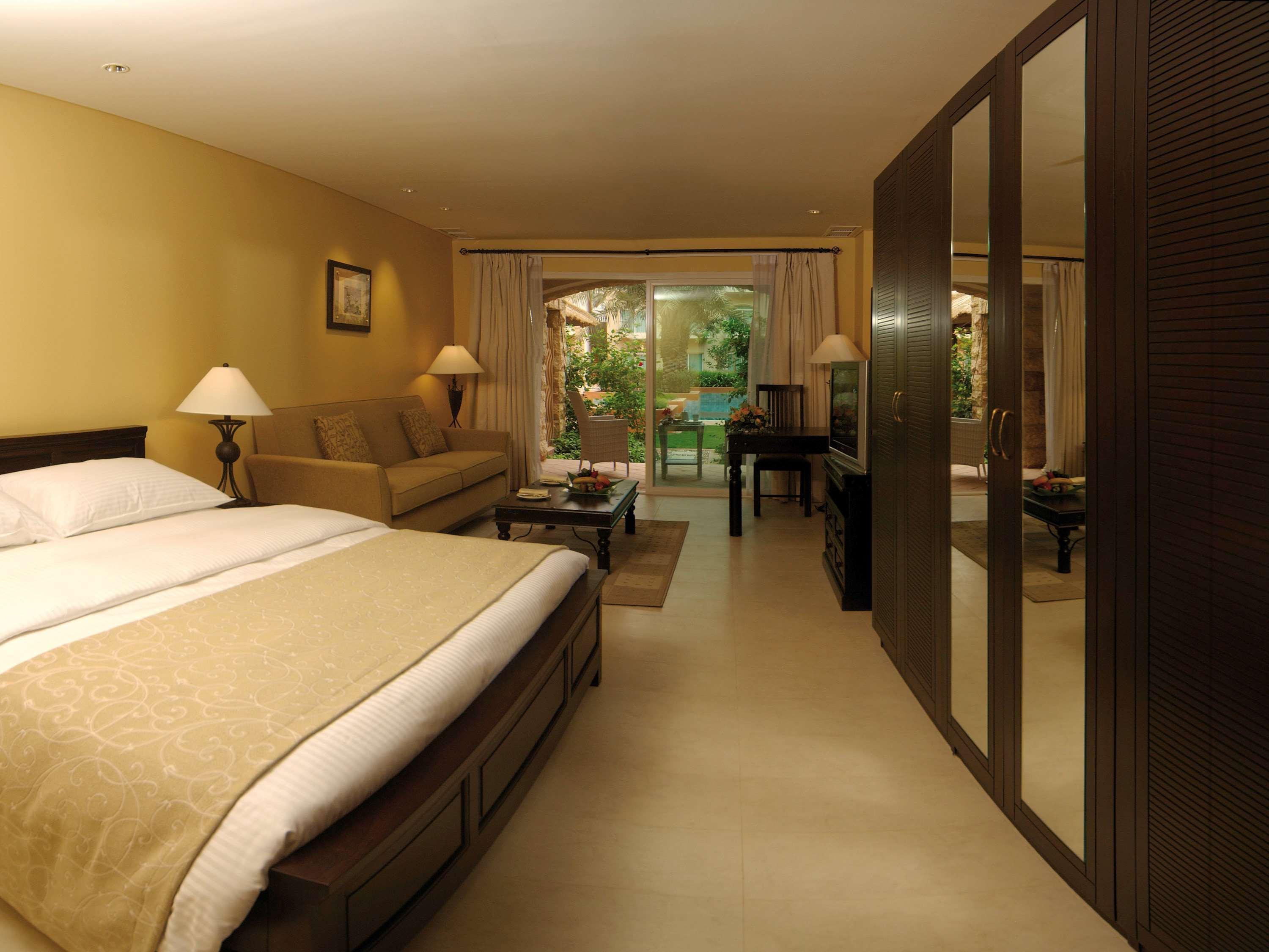 Movenpick Hotel & Resort Al Bida'A Salmiya Pokoj fotografie