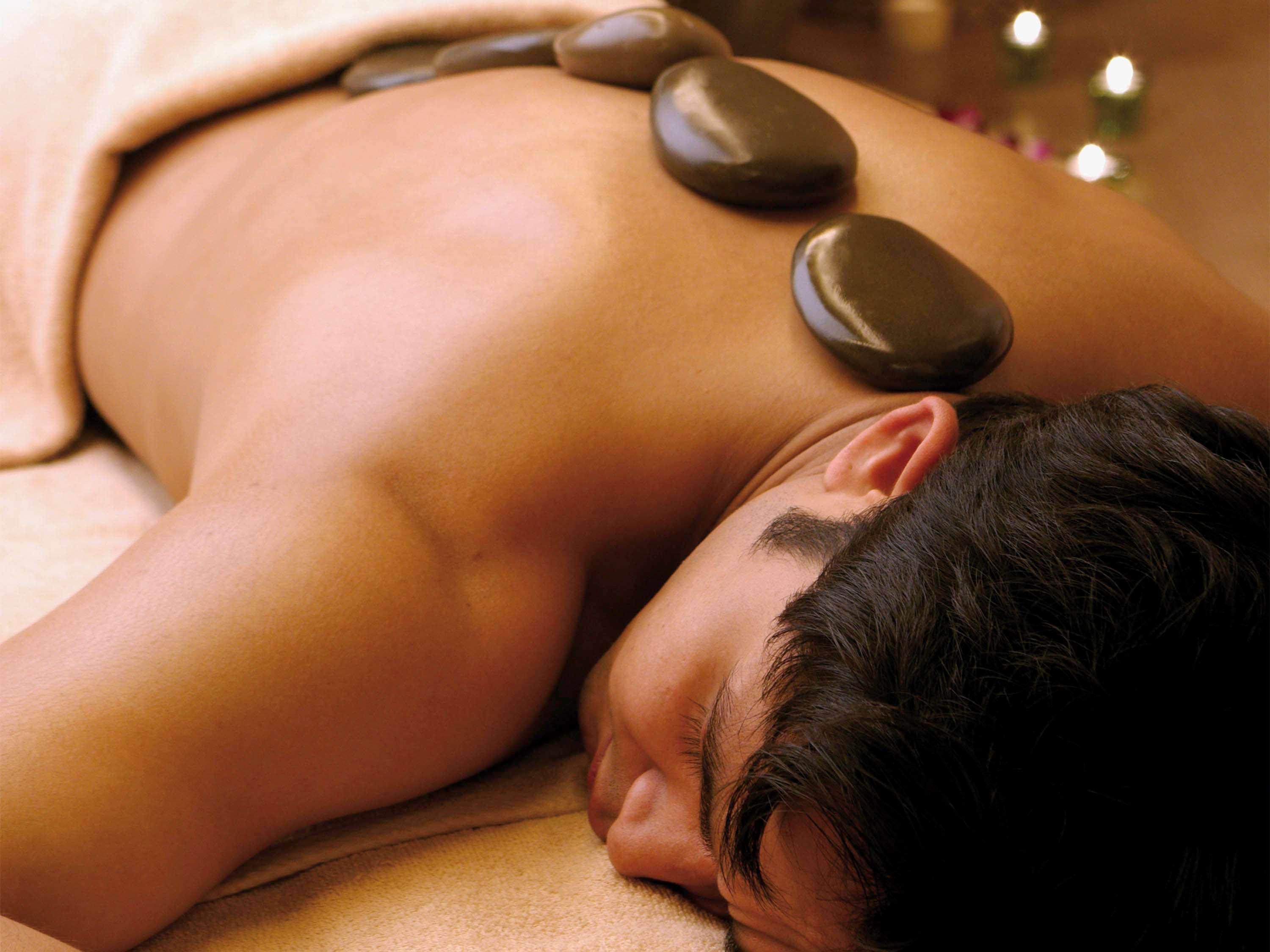 Moevenpick Hotel & Resort Al Bida'A Salmiya Exteriér fotografie Hot stone massage