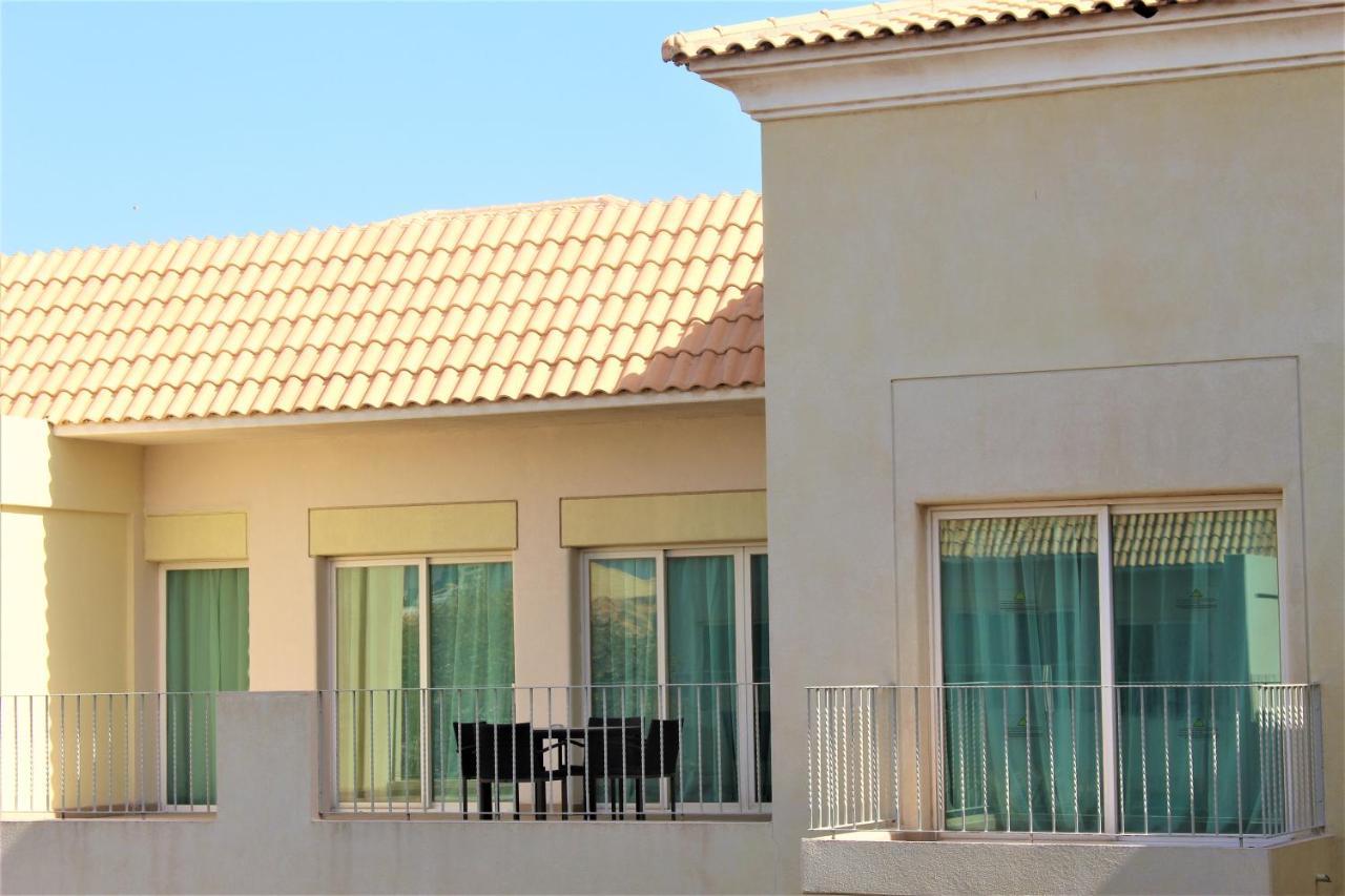 Moevenpick Hotel & Resort Al Bida'A Salmiya Exteriér fotografie A typical house in the community